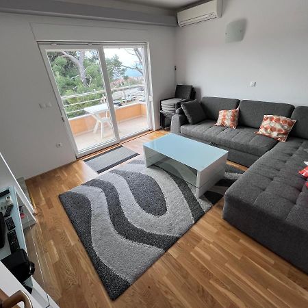 Apartment Popeye Макарска Экстерьер фото