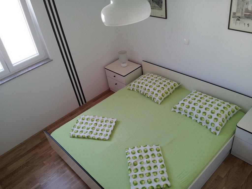 Apartment Popeye Макарска Экстерьер фото